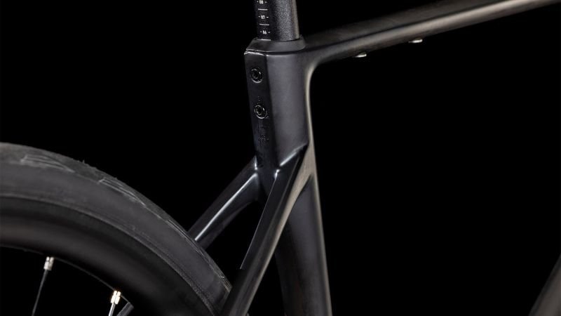 Cube Attain C:62 Race blackline – Bild 3